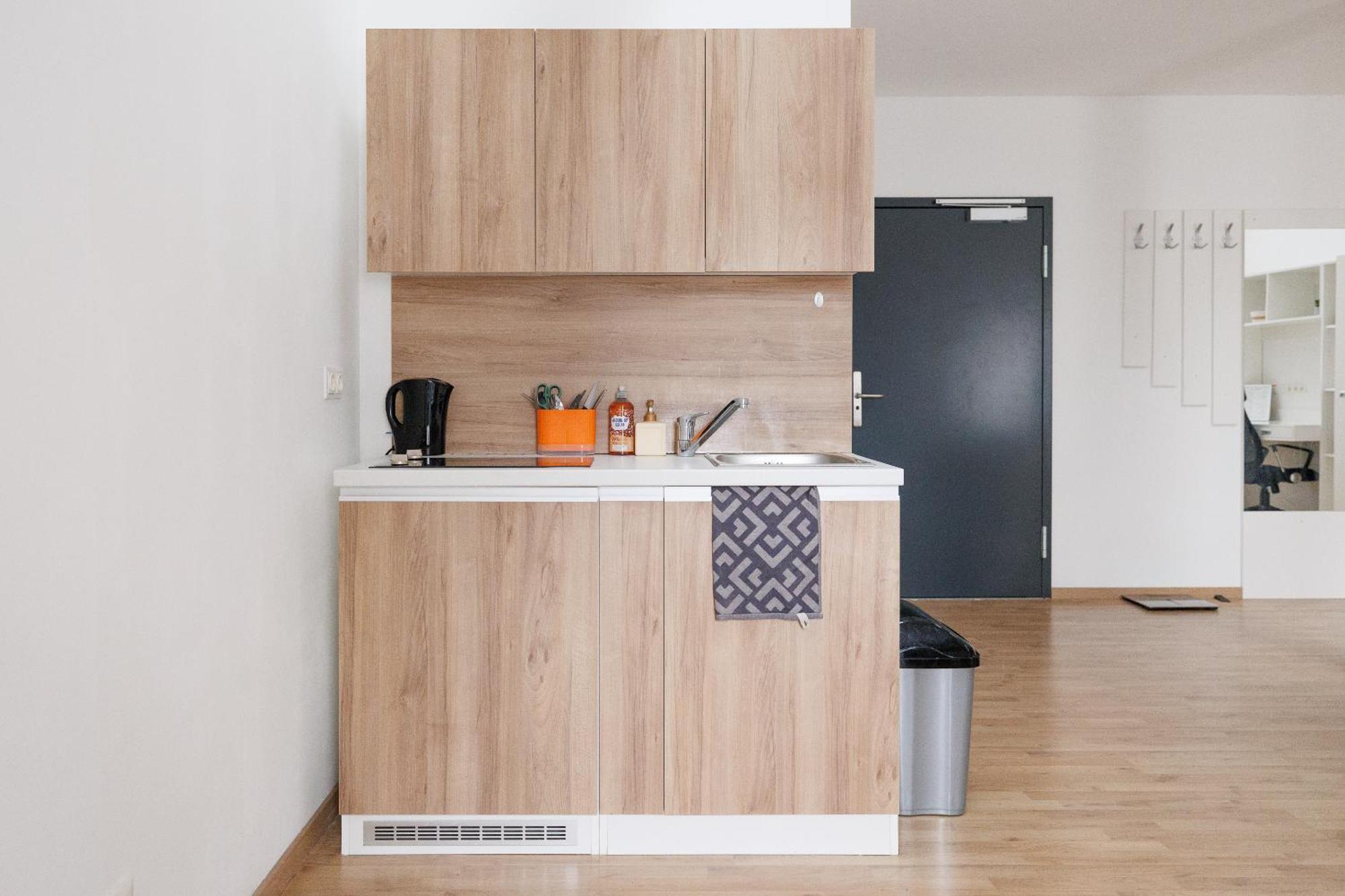 Central Urban Studio Wiener Neustadt Eksteriør bilde