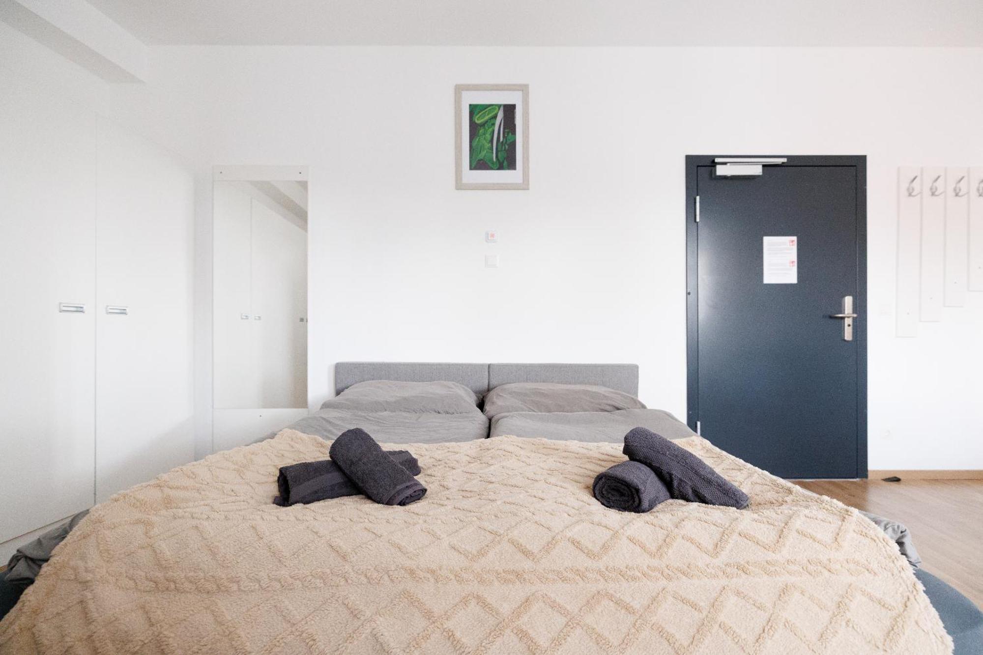Central Urban Studio Wiener Neustadt Eksteriør bilde