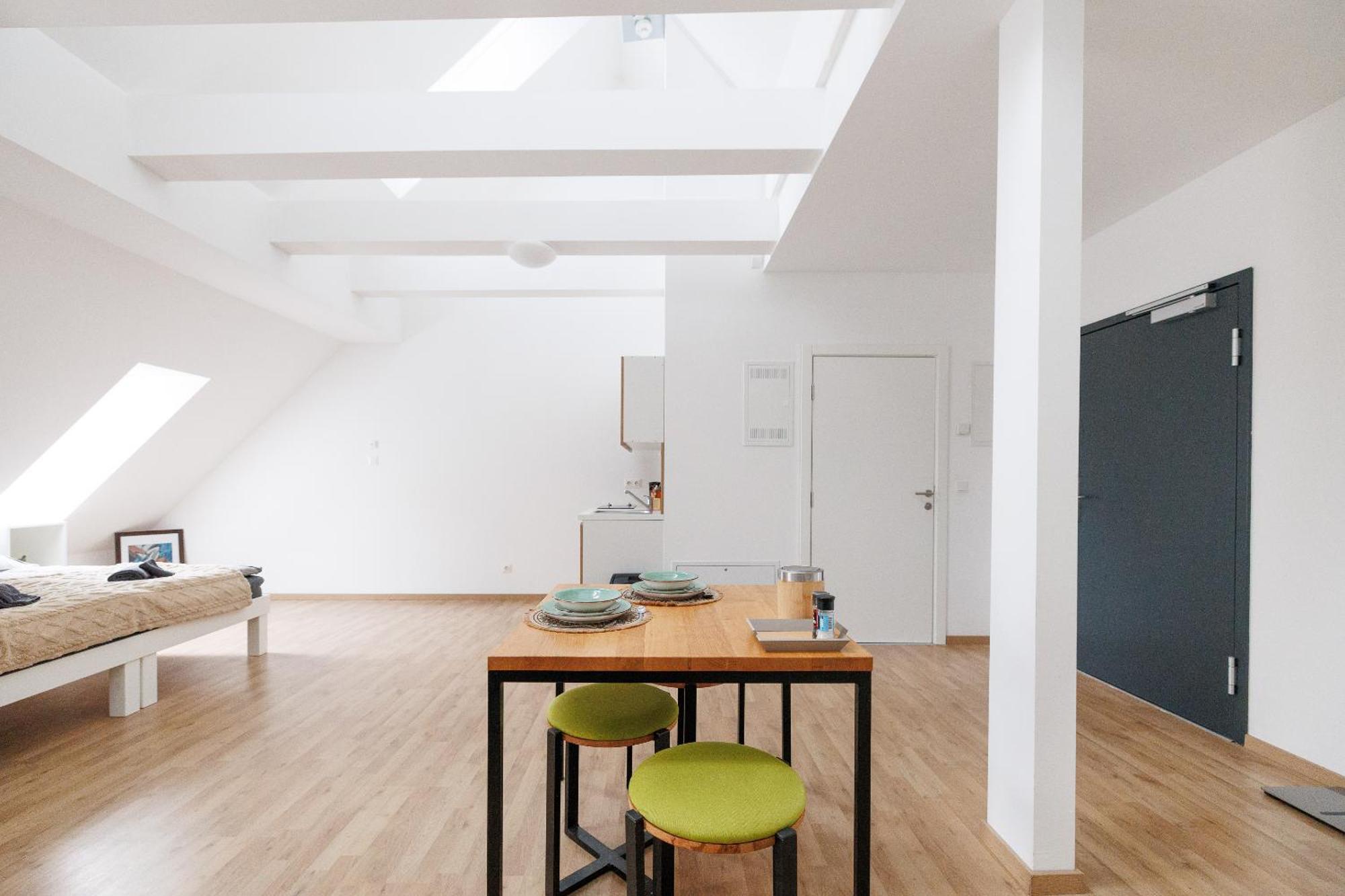 Central Urban Studio Wiener Neustadt Eksteriør bilde
